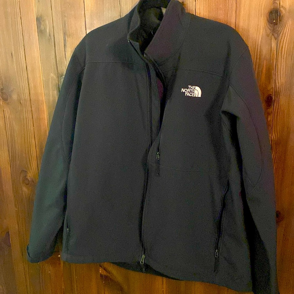 The north face men’s jacket size extra large